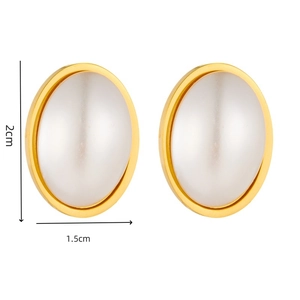 Gold plated stainless steel oval pearl earrings measuring 2cm in height and 1.5cm in width