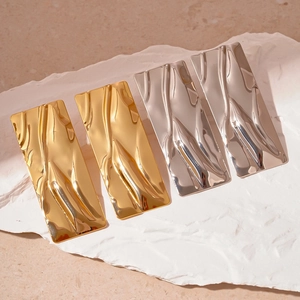 Rectangular liquid metal geometric earrings with wrinkled texture in gold and silver