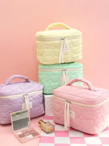 Quilted Heart Makeup Bag Large Capacity Portable Polyester Storage Pouch Travel Toiletry Case Sweet Macaron Colors