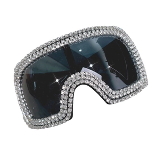 Oversized punk square sunglasses for women with luxury rhinestones and black lenses