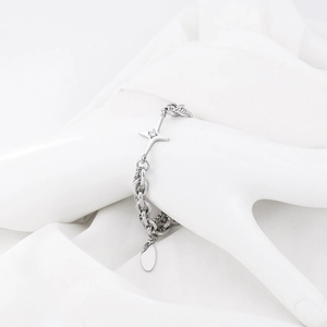 Silbernes Punk-Stern-Armband mit doppelten Titanstahlketten und funkelndem Strass