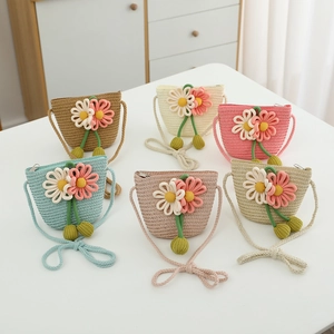 Straw woven bags for girls featuring 3D flowers and zippers in six assorted colors