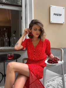 French style red polka dot dress with V-neck, puff sleeves and elegant waist design