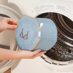 Thick sandwich mesh bra laundry bag with zipper for machine washing protection
