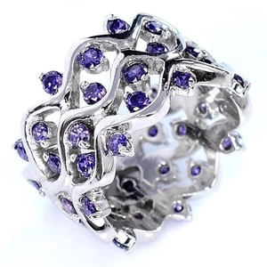 Bague ondulée argentée pour femme ornée de zircons violets au design de vigne