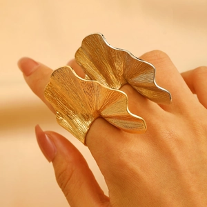 Irregular ginkgo leaf ring with gold and silver dual-tone finish for women