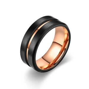 Bague homme 8mm en acier inoxydable brossé noir avec anneau intérieur et rainure en or rose
