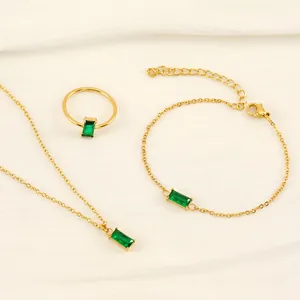 Collana Bracciale E Anello In Zircone Rettangolare Verde Smeraldo Gioielli In Acciaio Inossidabile Placcato Oro 14K Elegante Per Donna