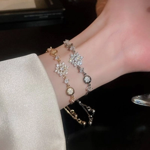Elegant White Cubic Zirconia Flower Snowflake Adjustable Bracelet Copper Base Minimalist Luxury Fashion Jewelry Women