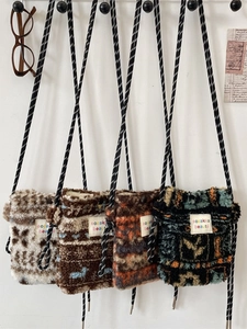 Petit Sac Bandoulière En Peluche Pour Femme Pochette De Téléphone Sherpa Rétro Avec Motif Géométrique Style Hivernal