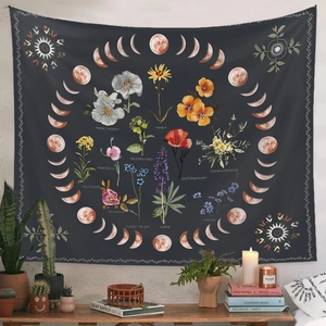 Böhmischer Blumen-Mondphasen-Wandteppich mit rustikalem Dekor und Zimmerpflanzen