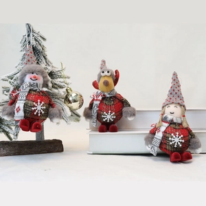 Décorations de Noël en peluche avec bonhomme de neige, renne et poupée pour les fêtes