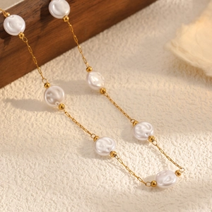 Elegant 18k gold plated stainless steel necklace with baroque freshwater pearls