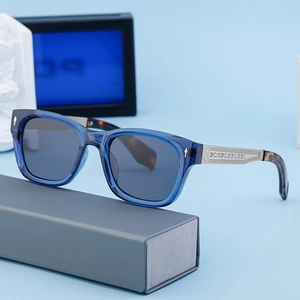 Polarized sunglasses for men with transparent blue frames and silver engraved metal temples