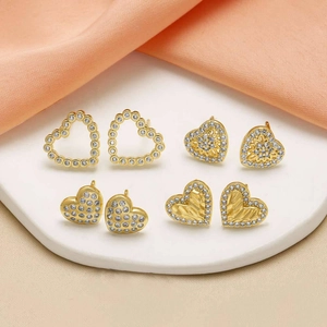 Minimalist Copper 18K Gold Plated Heart Stud Earrings For Women Rhinestone Embellished Openwork Heart Jewelry Accessory