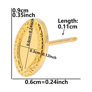 Detailed dimension view of gold oval heart stud earrings with 0.9cm height and texture