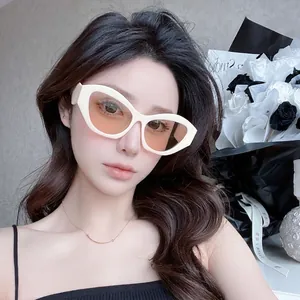 Cat Eye Sunglasses Polycarbonate Frame UV400 Protection Large Geometric Retro Fashion Trendy Eyewear Women Men
