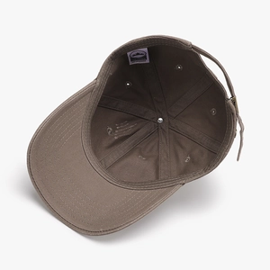 Cappellino da baseball in cotone lavato marrone scuro con struttura a sei pannelli e cinturino