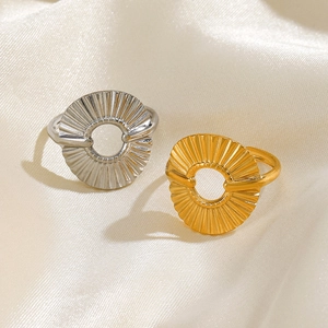 Minimalist 18K gold and silver plated stainless steel rings with pleated texture and hollow design