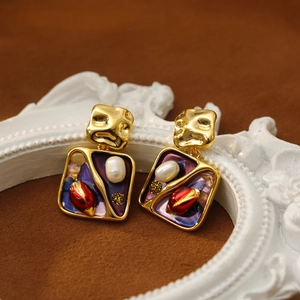 Französische Vintage Perlenohrringe mit lila Emaille und goldenem Blumendesign