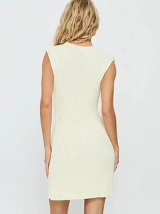 Robe tricotée sans manches blanc cassé minimaliste avec motif côtelé vertical au dos