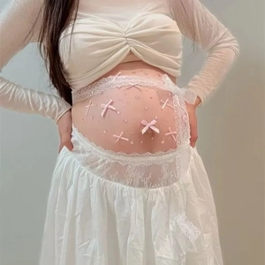 Stickers de ventre avec nœud rose et dentelle pour séance photo de maternité douce