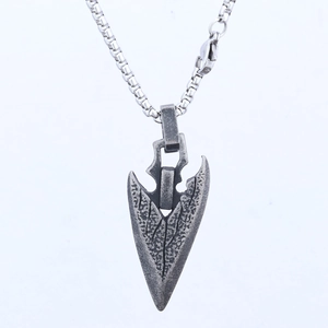 Vintage Nordic Viking spearhead pendant necklace in silver grey finish for men's fashion