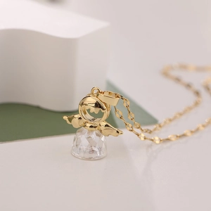 Collier élégant en forme d'ange doré avec cristal facetté pour femme au design raffiné