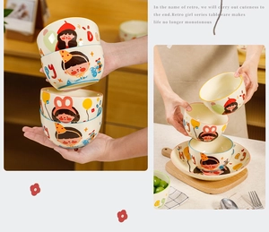 Détails des bols et assiettes en céramique beige avec motifs de fille rétro mignons