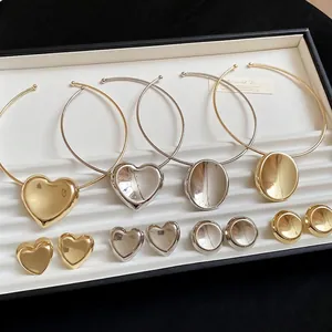 Metal Heart Oval Pendant Choker Necklace And Earrings Jewelry Set With Steel Earring Post For Women Fashion