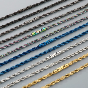 Collane a treccia in acciaio al titanio in vari colori con chiusura a fibbia sicura