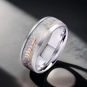 Men's titanium steel ring featuring frosty texture and a rose gold arrow inlay pattern