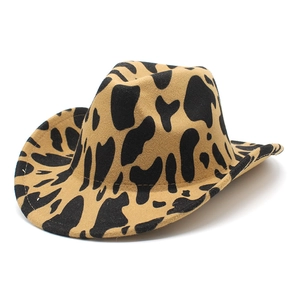 Chapeau de cowboy occidental à motif vache avec feutre épais et large bord incurvé