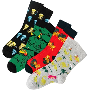 Vue détaillée de chaussettes à motifs de méduses, oiseaux, léopards et dinosaures