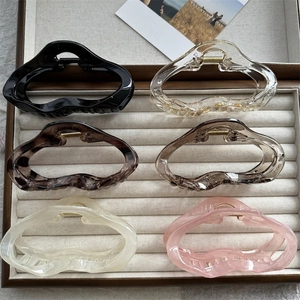 Large Hair Claw Clips PC Plastic Irregular Wave Cloud Shape Shark Clamp French Style Elegant Accessories For Women