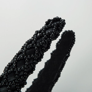 Baroque black beaded headband with elegant sponge fabric and pearl diamond pattern