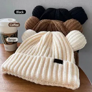 Bonnet d'hiver en maille avec oreilles d'ours en noir, café et beige pour hommes et femmes