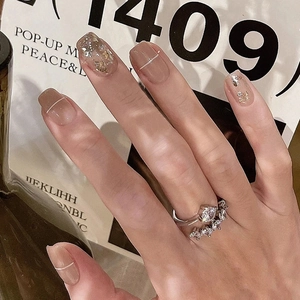 Short Square Round Press On Nails Brown White Gradient With Silver Lines And Gold Foil Detachable False Nails For Women