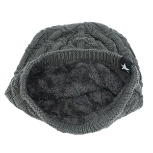 Men's dark grey cable knit beanie with warm fleece lining and star patch detail