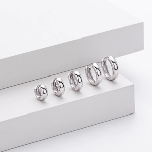 Set of five sizes minimalist S925 sterling silver hoop earrings in polished finish