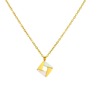 Collier en acier inoxydable doré avec pendentif carré géométrique et incrustation blanche