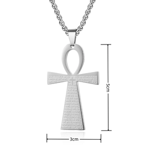 Vue détaillée du pendentif croix Ankh argenté 5x3 cm avec gravure de la prière Notre Père