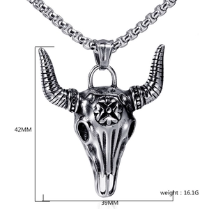 Retro bull skull pendant in stainless steel with 42x39mm dimensions and 16.1g weight