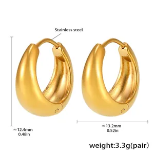 Détail de boucles d'oreilles créoles dorées en acier inoxydable avec dimensions