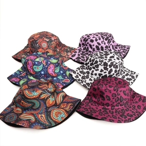 Reversible bucket hat set with paisley and leopard prints for sun protection and fashion