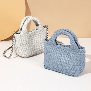 Handwoven leather bucket bag with metal chain in white and light blue styles
