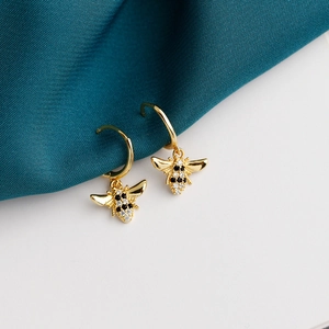 Exquisite gold S925 sterling silver hoop earrings with zircon studded bee charm