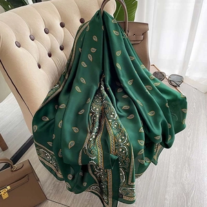 Sciarpa Elegante Da Donna Scialle Raso Setoso Grande Motivo Paisley Protezione Solare Spiaggia Per Uso Quotidiano Retro