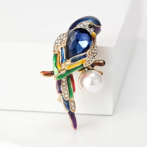 Exquisite crystal enamel parrot brooch with pearl and rhinestones for women fashion