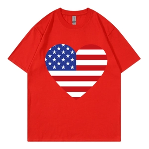 T-shirt rouge en coton avec imprimé drapeau américain en cœur et col rond décontracté